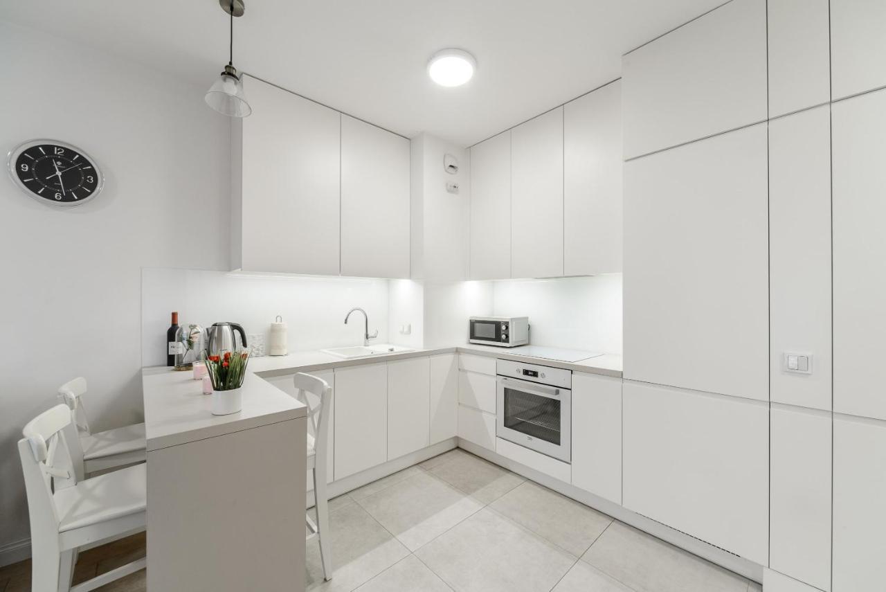 Luxury Apartment On Grzybowska Street Varsóvia Exterior foto